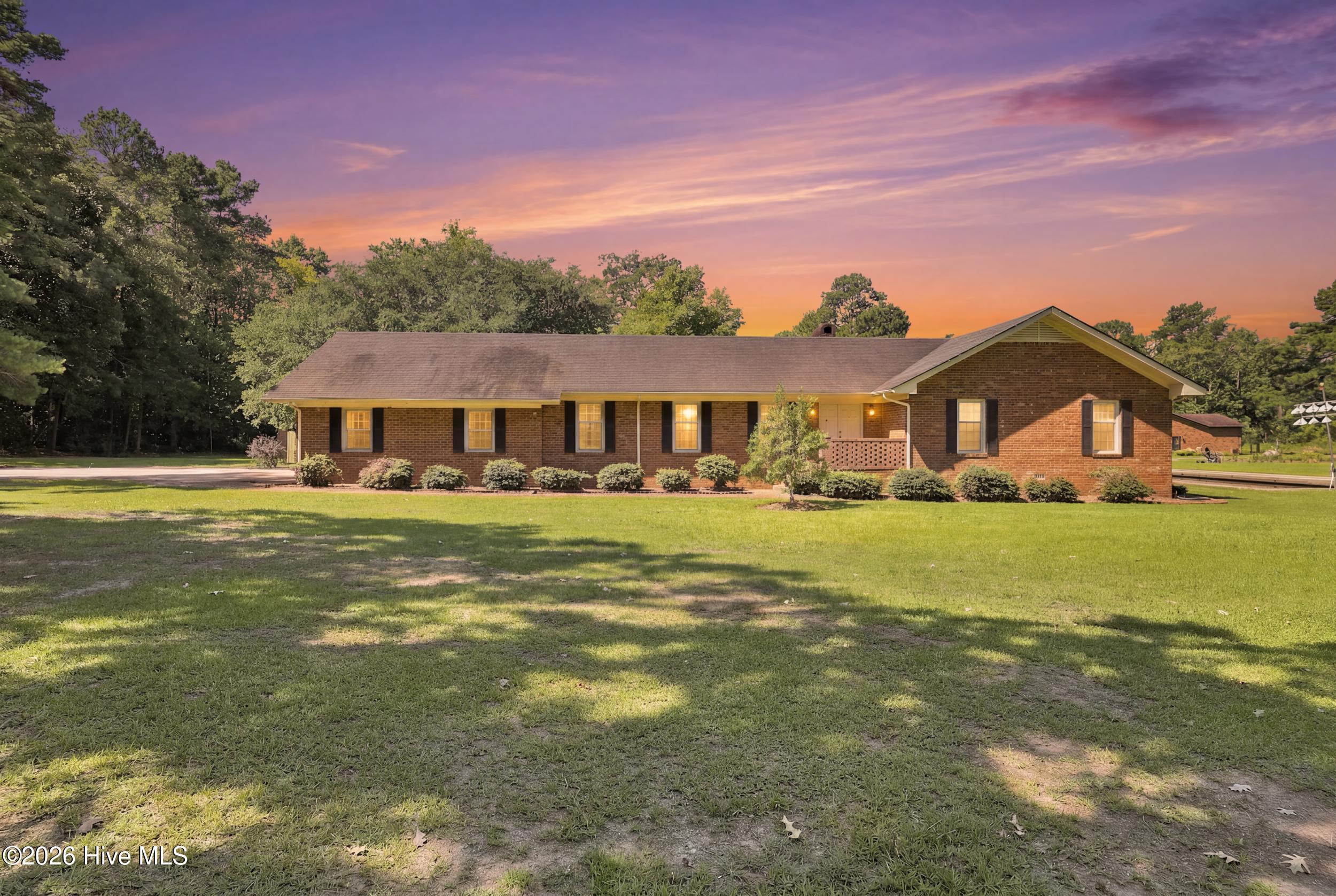 959 Halls Creek Road