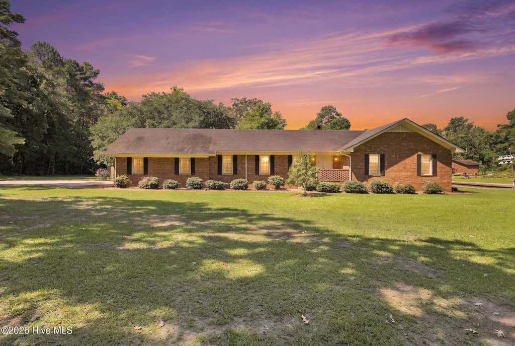Photo of 959 Halls Creek Road, Elizabeth City, NC 27909 (MLS # 100590474)