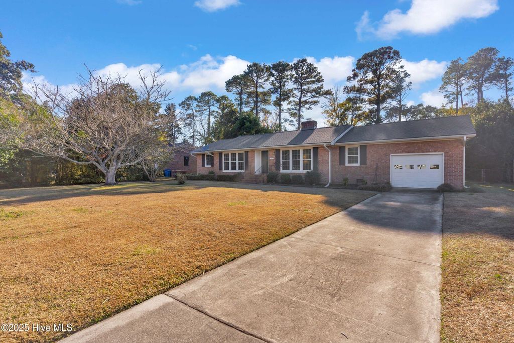 Photo of 3924 Gillette Drive, Wilmington, NC 28403 (MLS # 100545112)