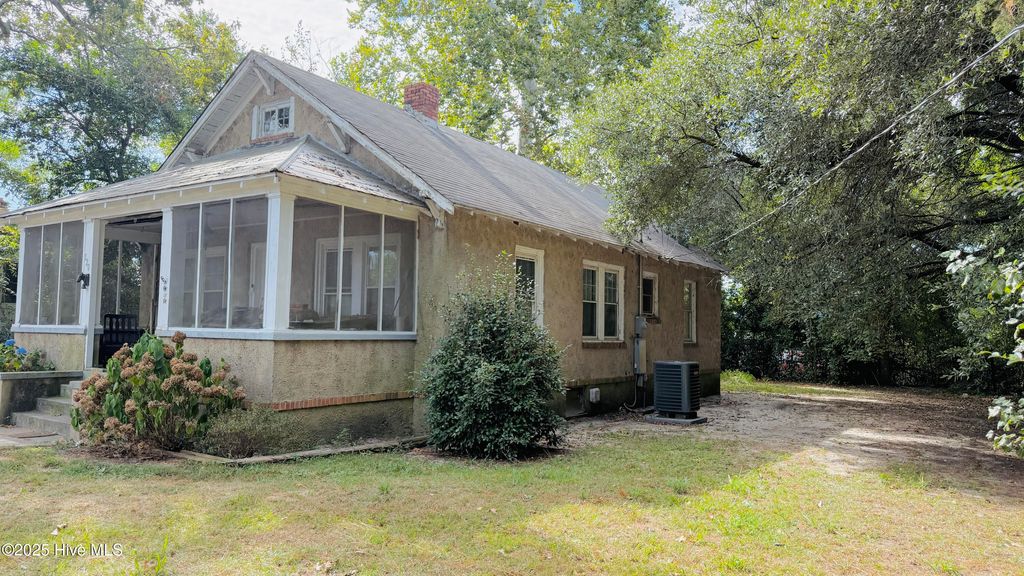 Photo of 120 W Philadelphia Avenue, Pinebluff, NC 28373 (MLS # 100533588)