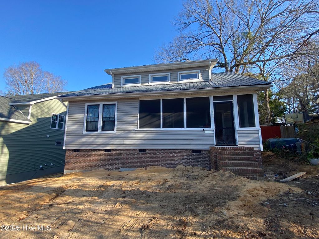 Photo of 404 Summit Street, Aberdeen, NC 28315 (MLS # 100571992)