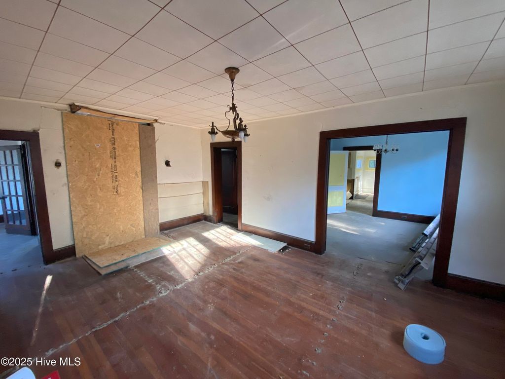 Photo of 404 Summit Street, Aberdeen, NC 28315 (MLS # 100571992)