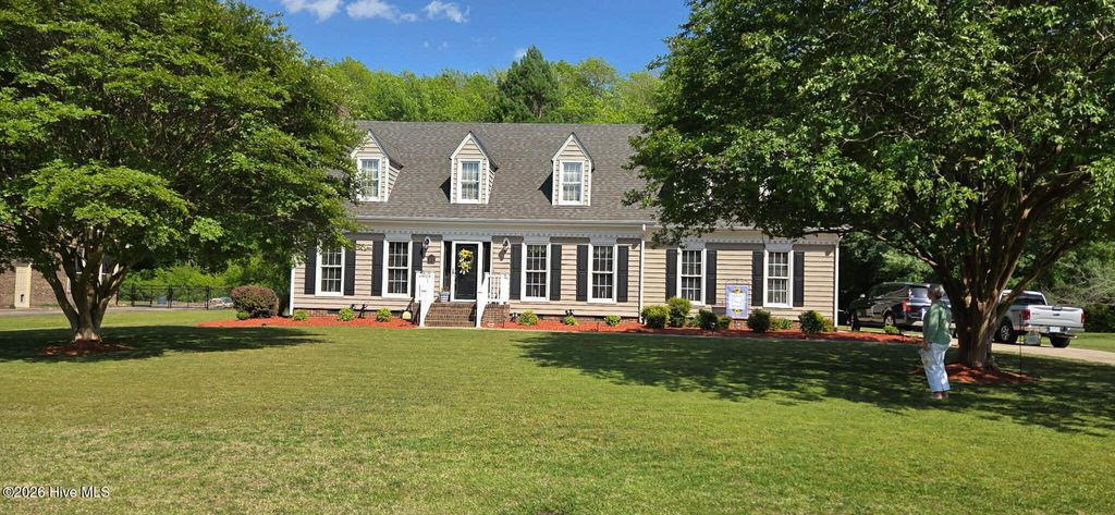 Photo of 1602 Darian Drive, Elizabeth City, NC 27909 (MLS # 100569180)