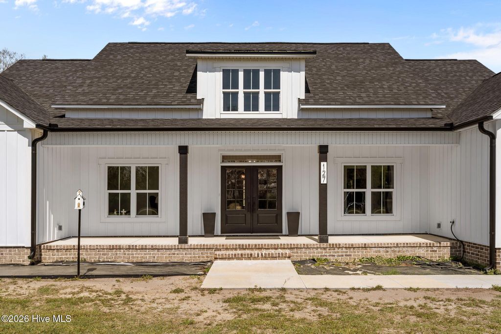 Photo of 127 Louise Lane, Richlands, NC 28574 (MLS # 100564402)