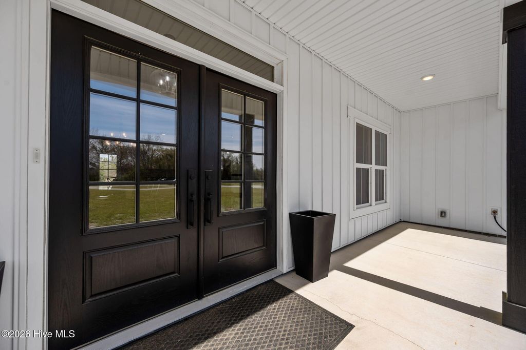 Photo of 127 Louise Lane, Richlands, NC 28574 (MLS # 100564402)