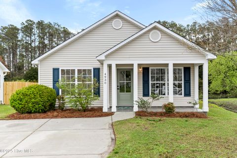 Photo of 4930 N Hampton Drive SE, Southport, NC 28461 (MLS # 100548000)