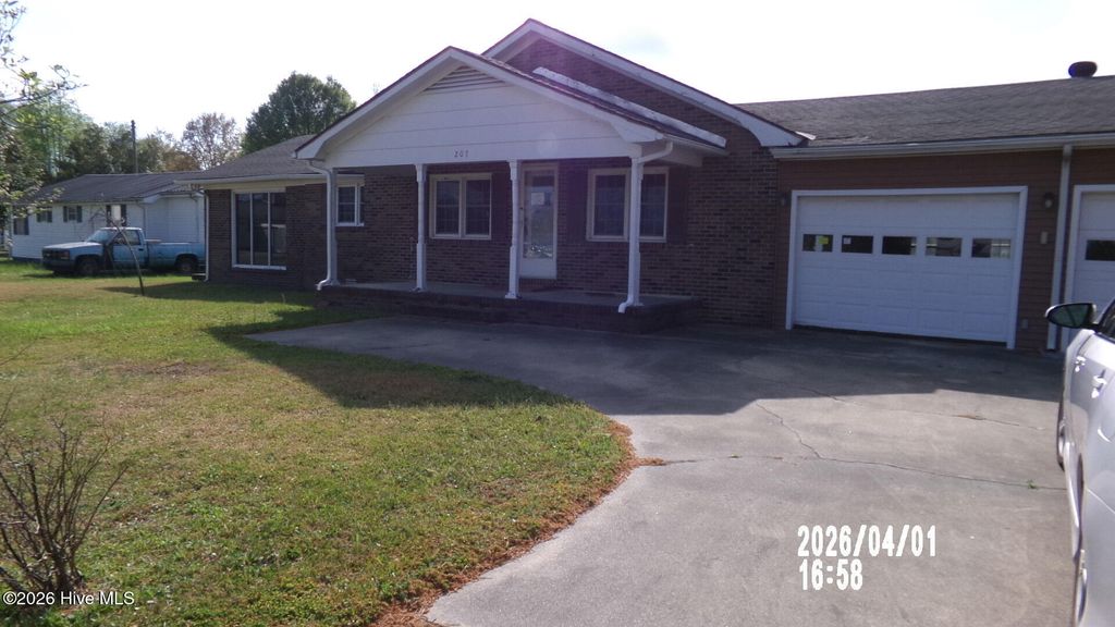 Photo of 207 N Kennedy Street, Beulaville, NC 28518 (MLS # 100567083)