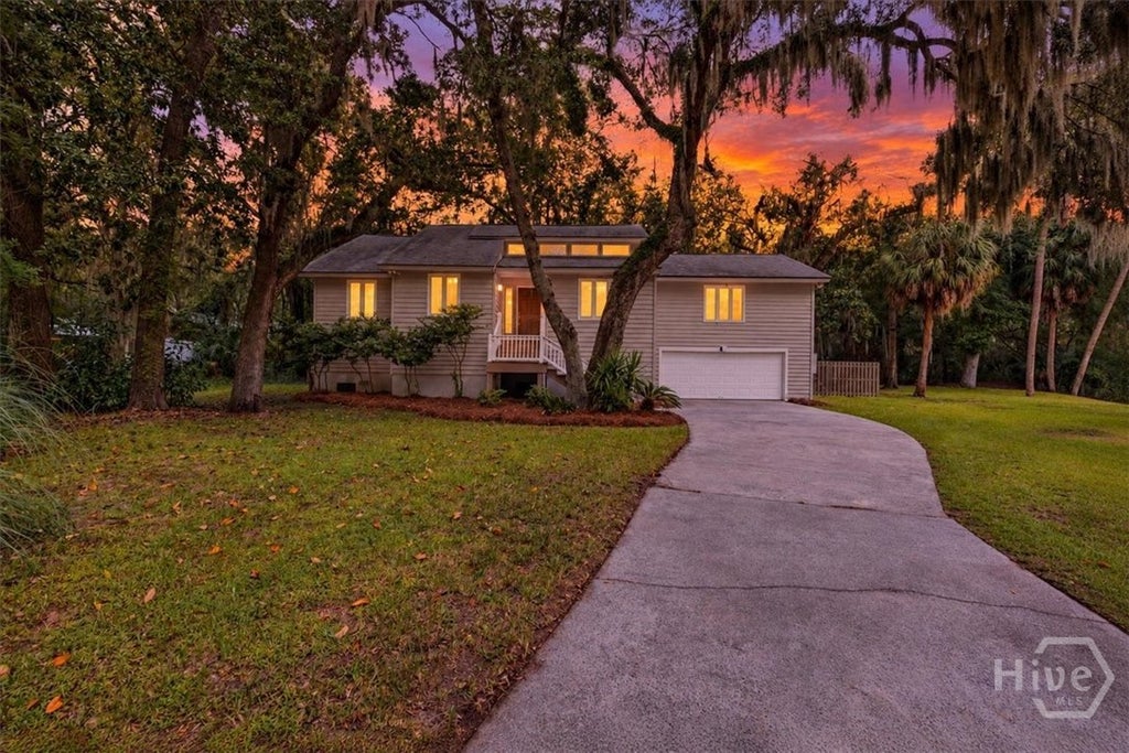Photo of 12 Moss Pointe Court, Savannah, GA 31410 (MLS # SA363622)