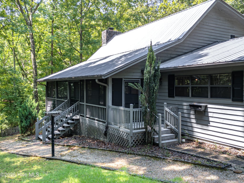 Photo of 1054 Dickey Road, Murphy, NC 28906 (MLS # 100596267)