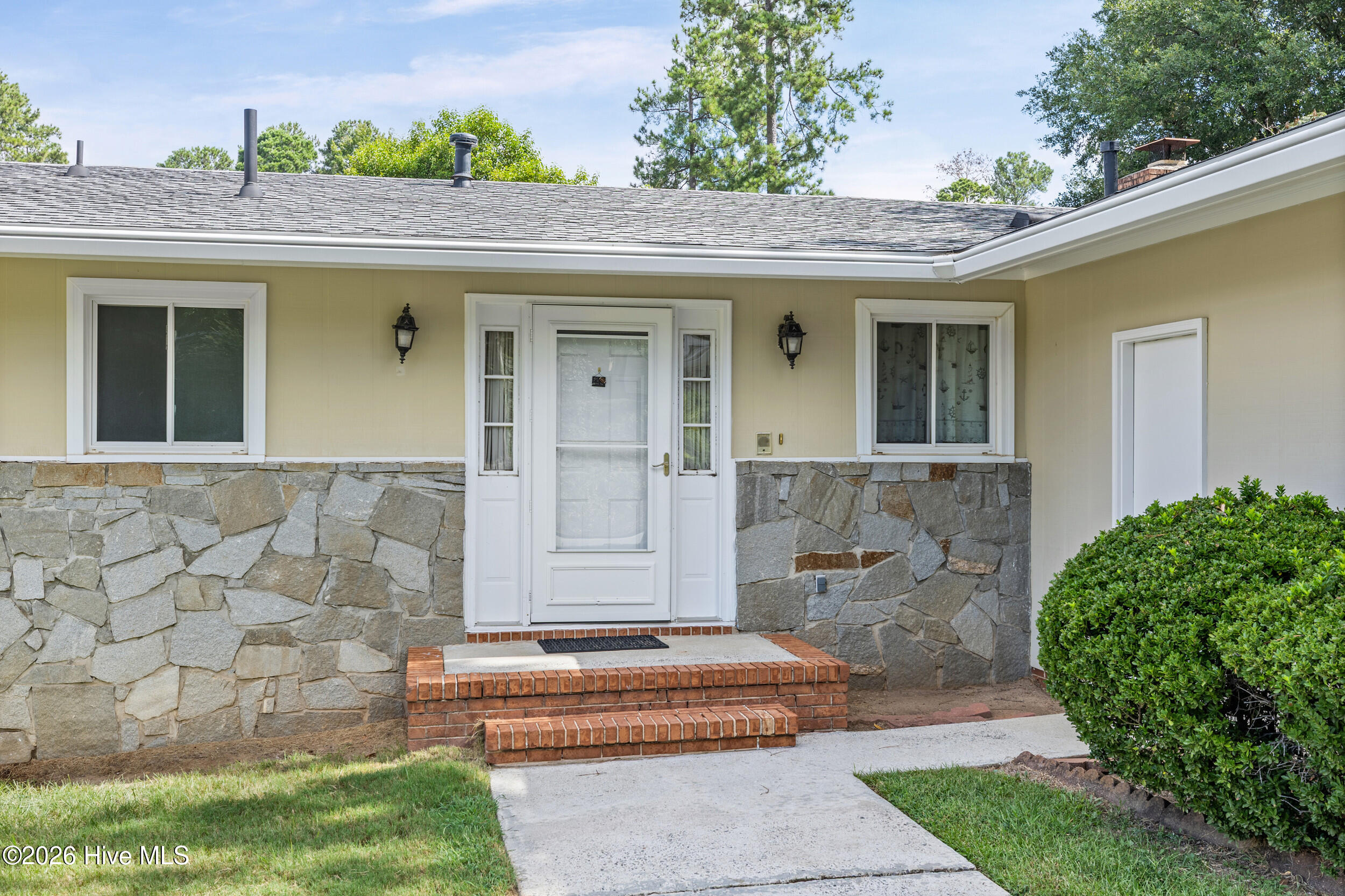 306 E Wynngate Drive
