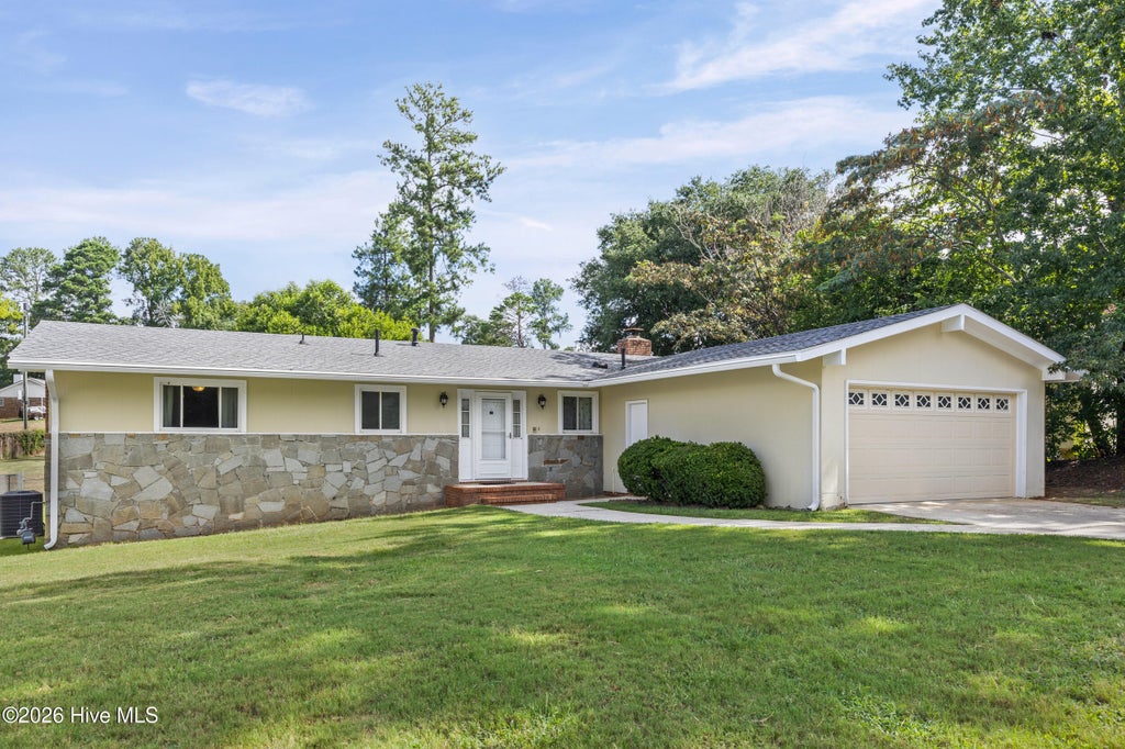 Photo of 306 E Wynngate Drive, Martinez, GA 30907 (MLS # 100601752)