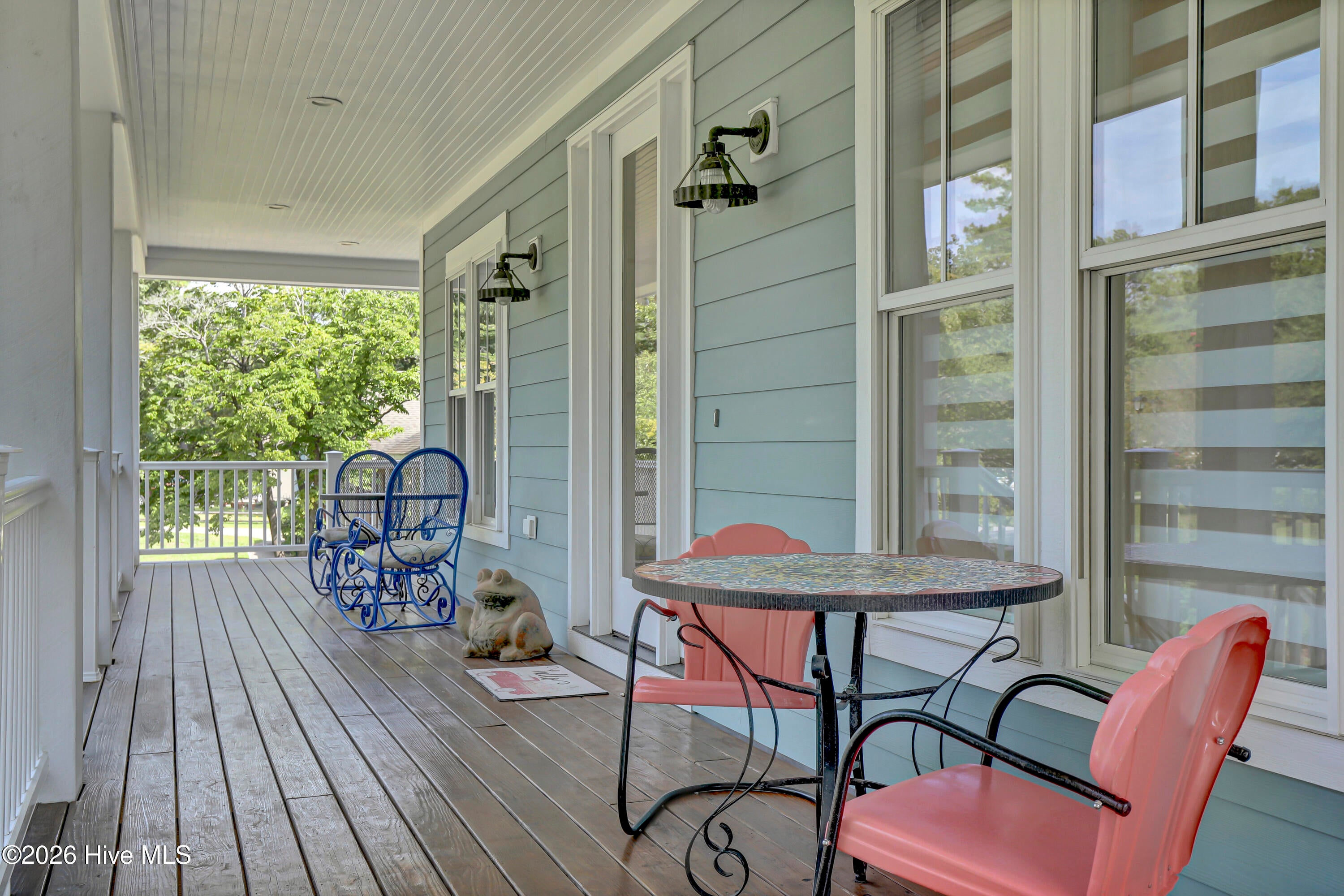 630 Ravenswood Road