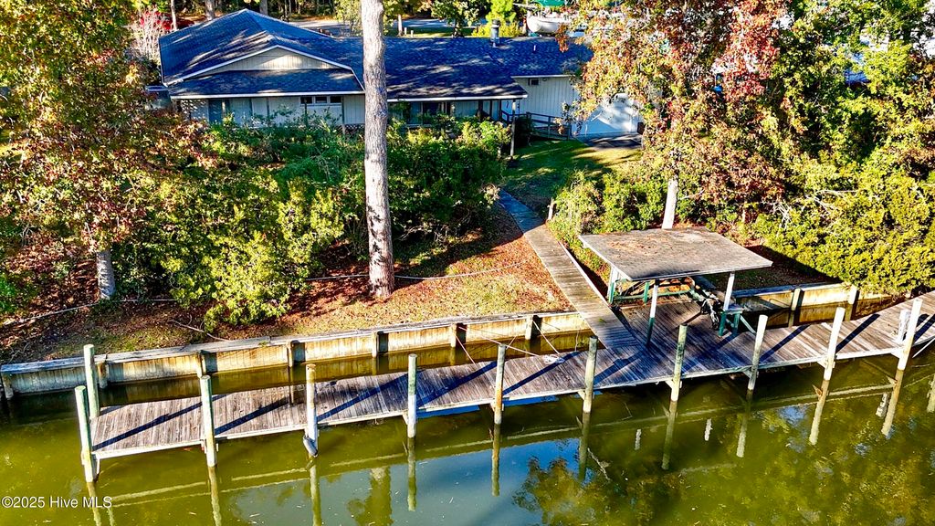 Photo of 1214 Lupton Drive, Oriental, NC 28571 (MLS # 100539271)