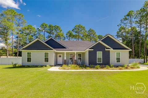 Homes For Sale - 200 W Melody Drive<br/> Jesup, GA 31545