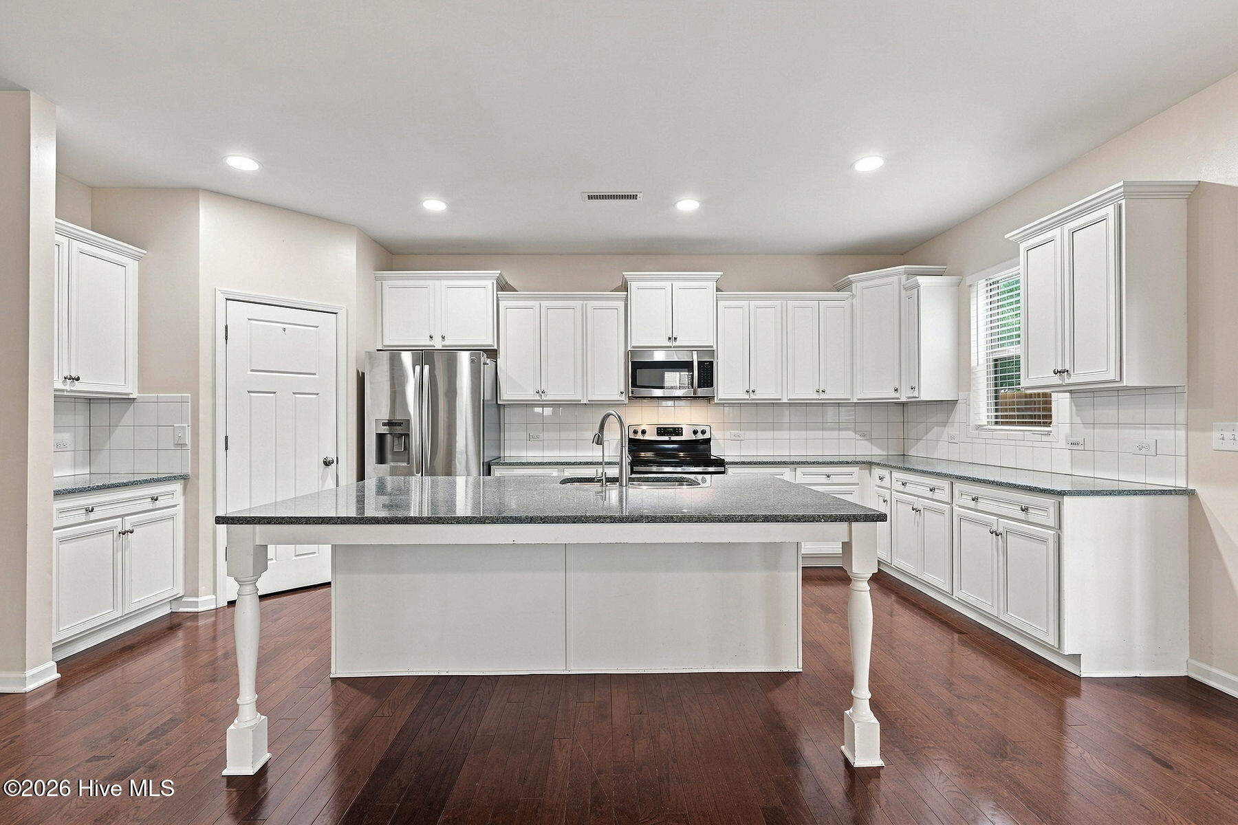 1009 Dillon Lake Drive