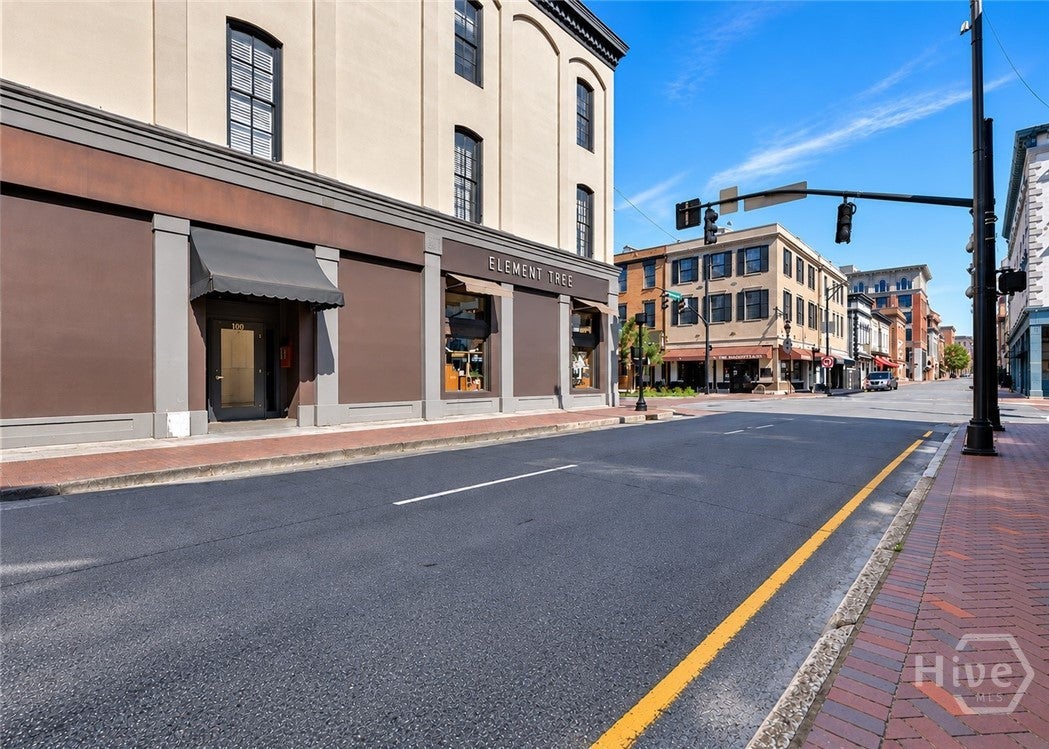 105 Whitaker Street 304