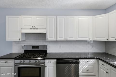 Tiny photo for 2113 Market Street, Wilmington, NC 28403 (MLS # 100564437)