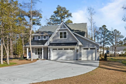 Homes For Sale - 112 Indian Trail<br/> Carteret County, Beaufort, NC 28516