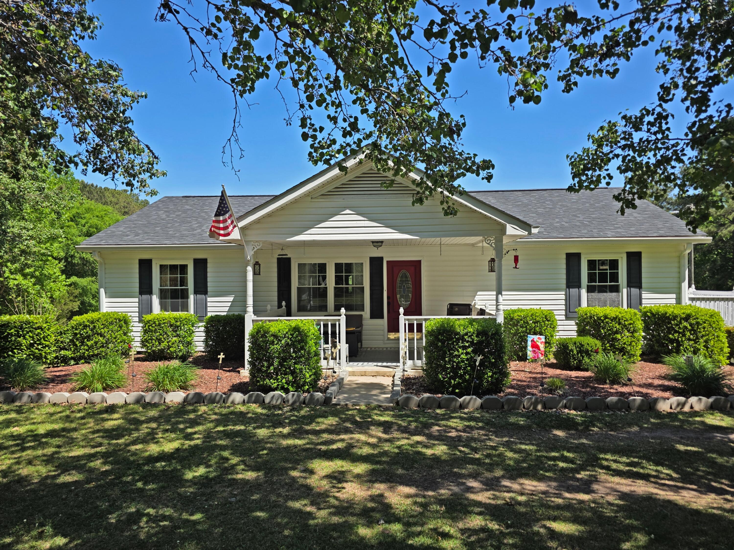 1638 Mercier Road