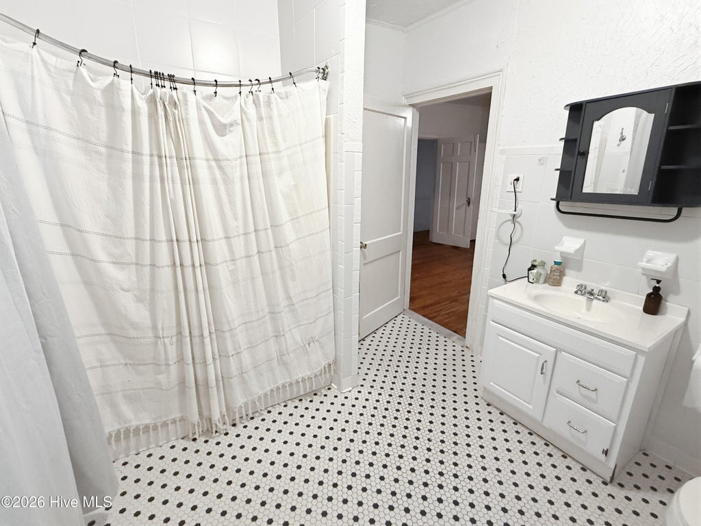 Photo of 411 Raleigh Road Parkway N, Wilson, NC 27893 (MLS # 100603130)