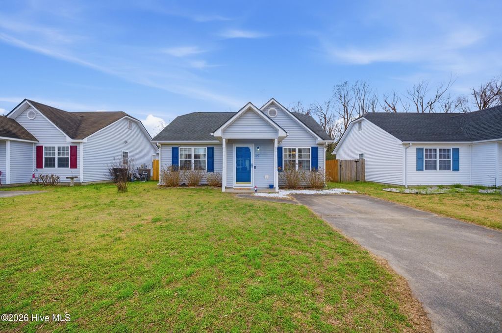 Photo of 107 Old Oak Road, Elizabeth City, NC 27909 (MLS # 100559698)