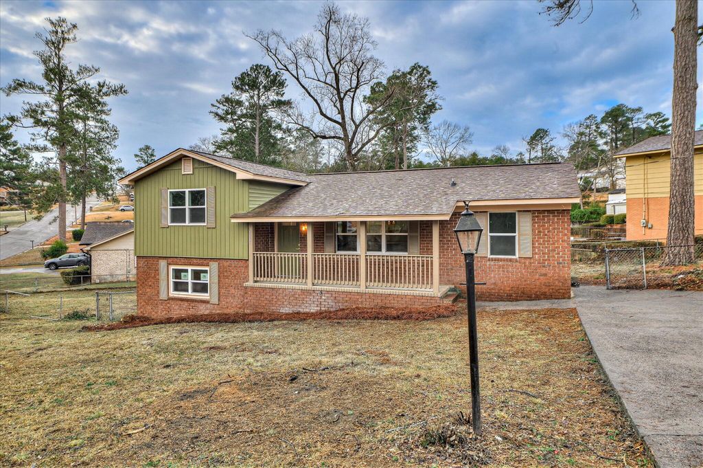 Photo of 3024 Sprucewood Drive, Augusta, GA 30906 (MLS # 551452)