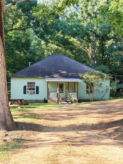 Photo of 1291 Dials Mill Spur, Statham, GA 30666 (MLS # CL365057)