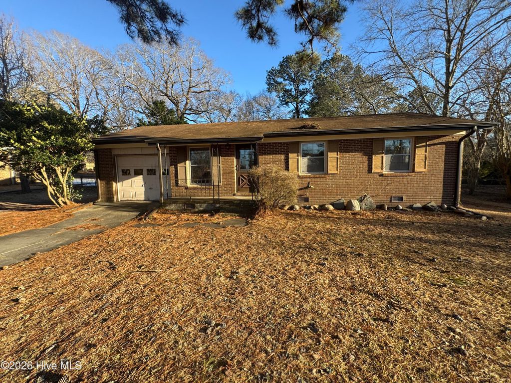 Photo of 310 Sterling Road, Jacksonville, NC 28546 (MLS # 100553396)