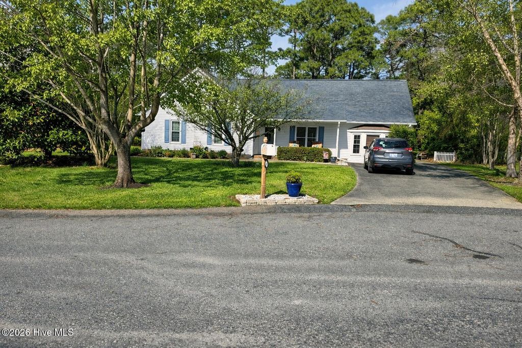 Photo of 1007 Kennesaw Court, Wilmington, NC 28412 (MLS # 100554499)