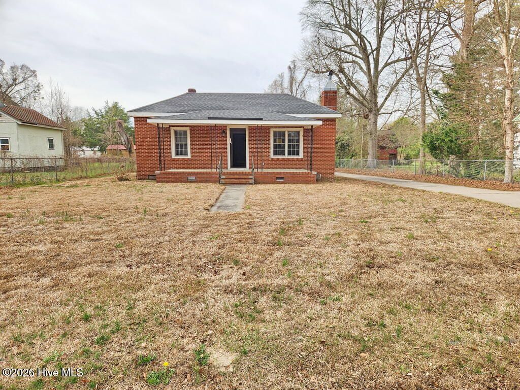 Photo of 402 N Front Street, Hamilton, NC 27840 (MLS # 100571563)