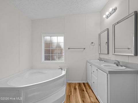 Tiny photo for 135 Edgewater Lane, Richlands, NC 28574 (MLS # 100560280)