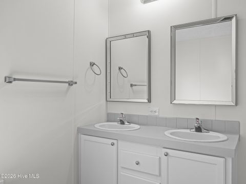 Tiny photo for 135 Edgewater Lane, Richlands, NC 28574 (MLS # 100560280)