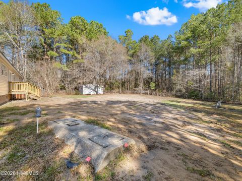 Tiny photo for 135 Edgewater Lane, Richlands, NC 28574 (MLS # 100560280)