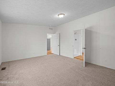 Tiny photo for 135 Edgewater Lane, Richlands, NC 28574 (MLS # 100560280)