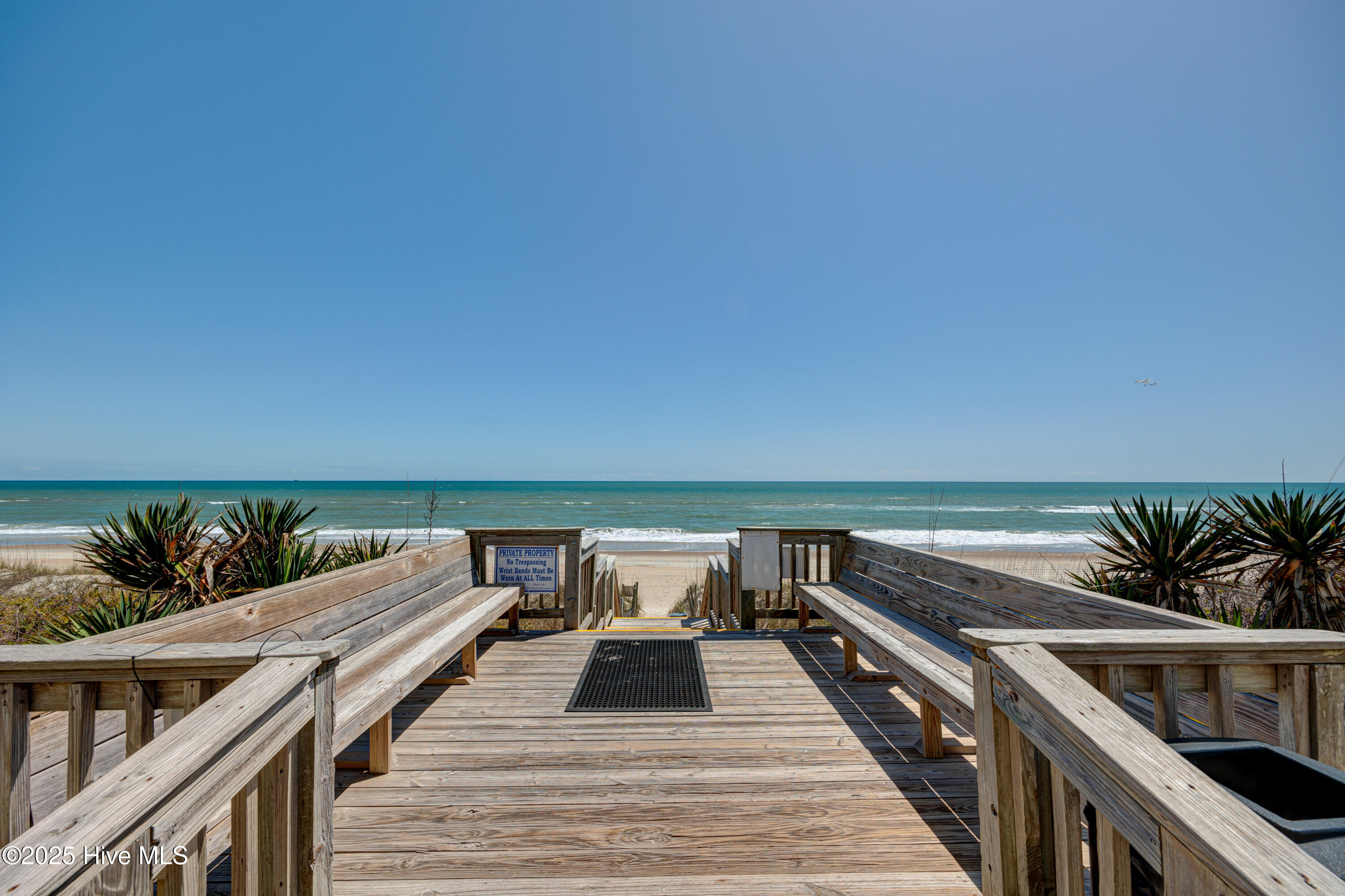 Indian Beach, North Carolina 28512, United States, 3 Bedrooms Bedrooms, ,2 BathroomsBathrooms,Residential,Active,256013