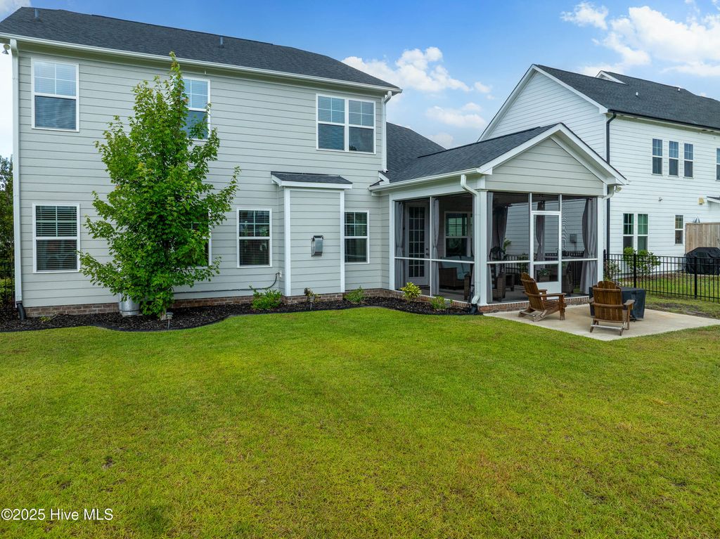 Photo of 61 Sailor Sky Way, Hampstead, NC 28443 (MLS # 100520061)