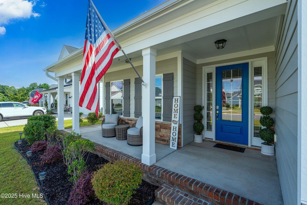 Photo of 61 Sailor Sky Way, Hampstead, NC 28443 (MLS # 100520061)