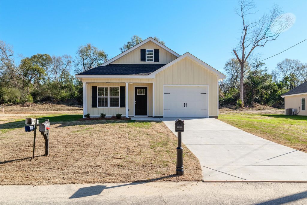 Photo of 629 Clary Street, Thomson, GA 30824 (MLS # 550136)