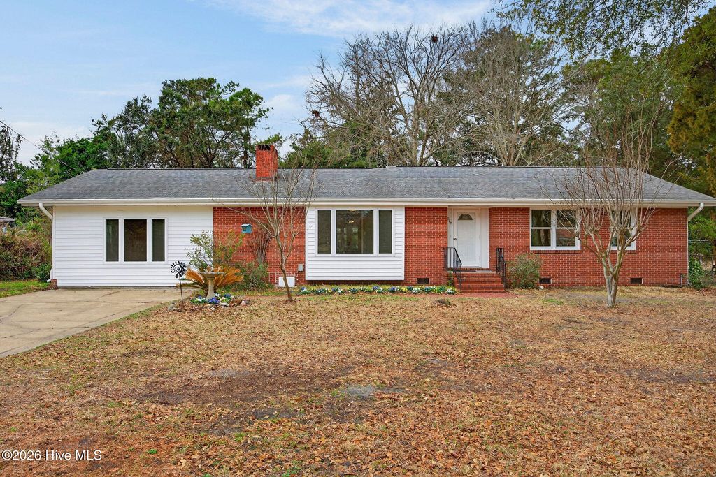 Photo of 3934 Edgewood Road, Wilmington, NC 28403 (MLS # 100557140)