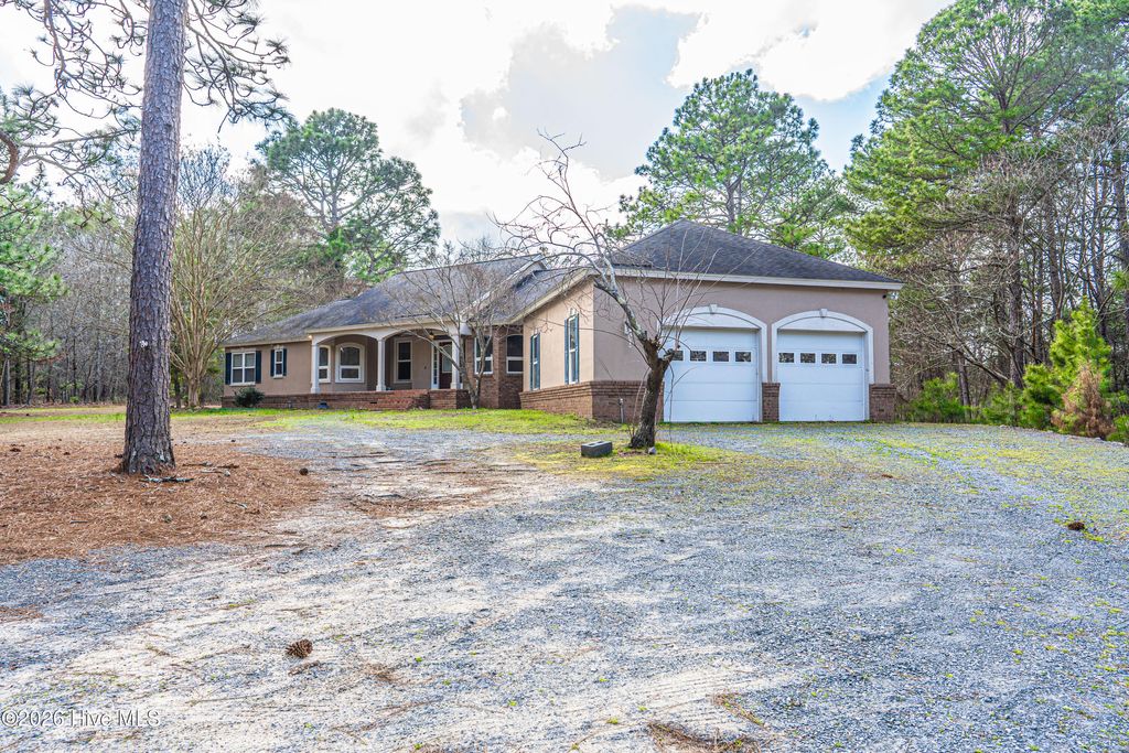 Photo of 147 Shady Wood Court, West End, NC 27376 (MLS # 100560036)