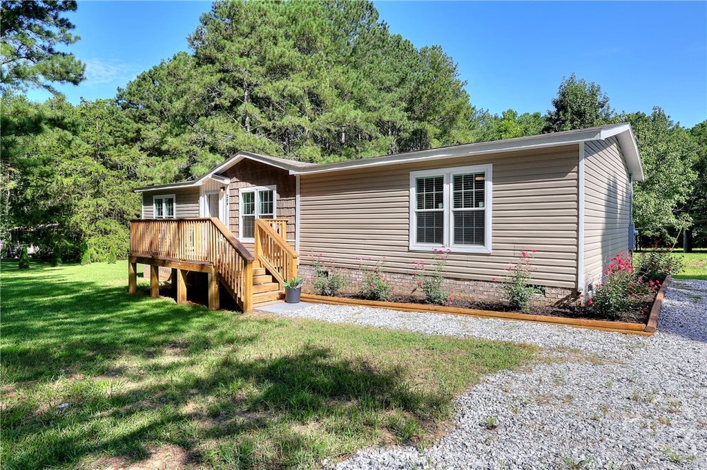 Photo of 209 Jack Sharp Road, Colbert, GA 30628 (MLS # CL362460)