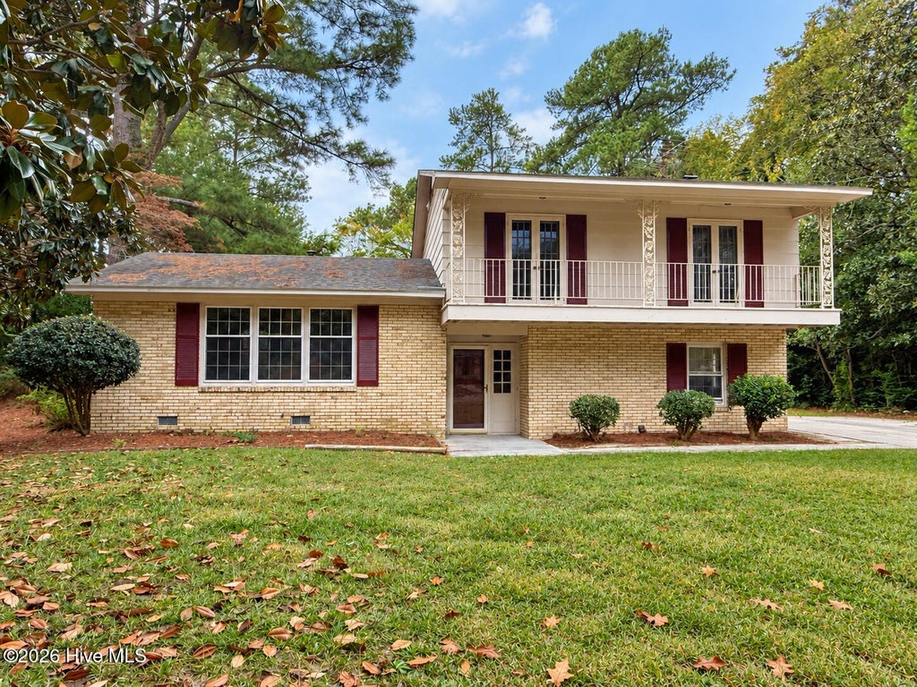 Photo of 1305 Jones Circle, Laurinburg, NC 28352 (MLS # 100613167)