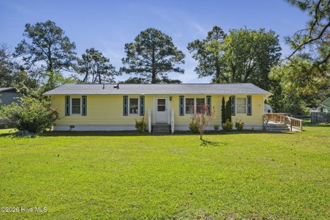 Photo of 2912 Newport Circle, Newport, NC 28570 (MLS # 100610034)