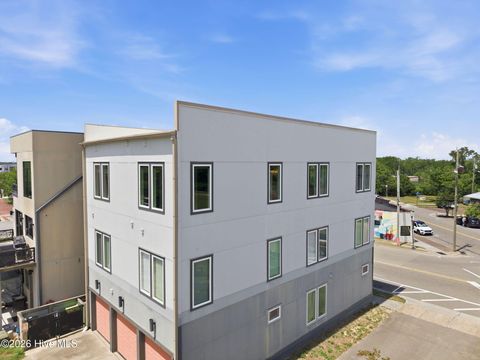 Tiny photo for 314 Davis Street #Unit 301, Wilmington, NC 28401 (MLS # 100573345)