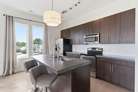 Tiny photo for 314 Davis Street #Unit 301, Wilmington, NC 28401 (MLS # 100573345)
