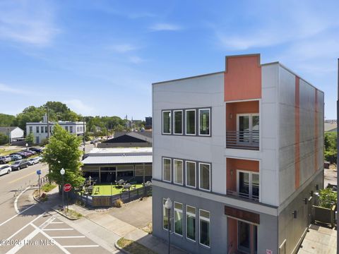 Tiny photo for 314 Davis Street #Unit 301, Wilmington, NC 28401 (MLS # 100573345)