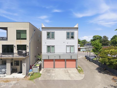 Tiny photo for 314 Davis Street #Unit 301, Wilmington, NC 28401 (MLS # 100573345)