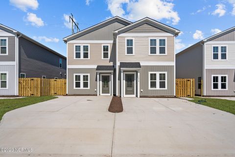 Tiny photo for 1407 Corbett Street #A&B, Wilmington, NC 28401 (MLS # 100576741)