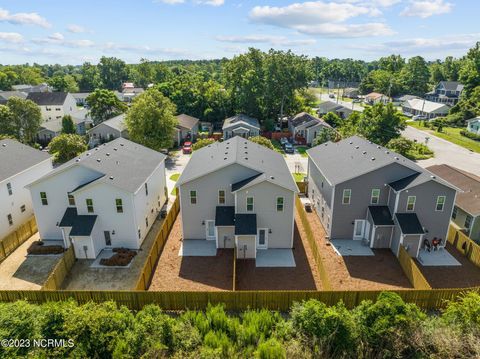 Tiny photo for 1407 Corbett Street #A&B, Wilmington, NC 28401 (MLS # 100576741)