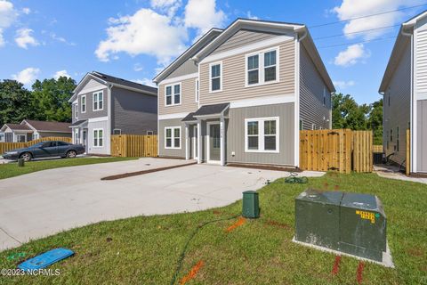 Tiny photo for 1407 Corbett Street #A&B, Wilmington, NC 28401 (MLS # 100576741)